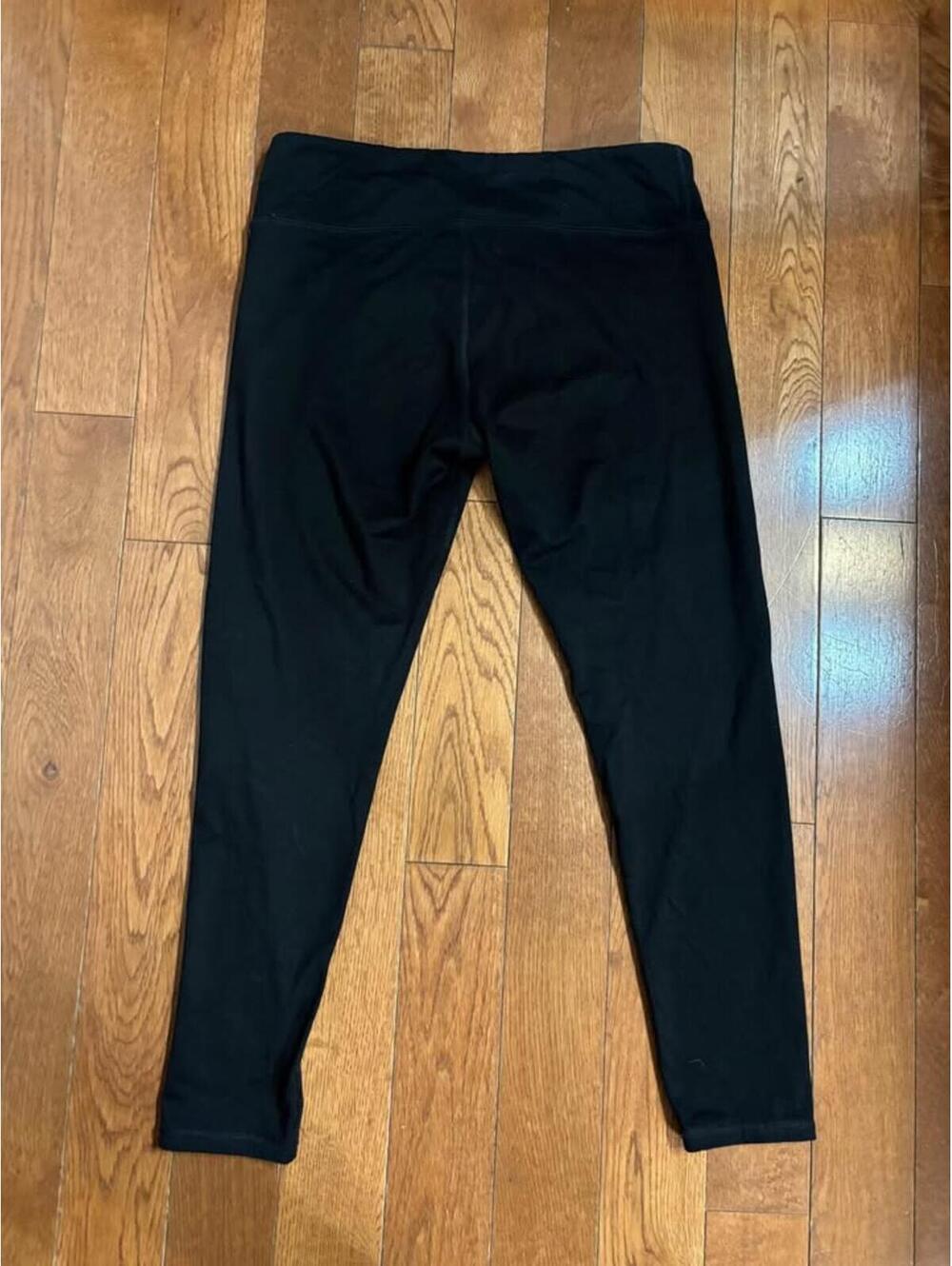Black Fabletics Leggings size women’s medium